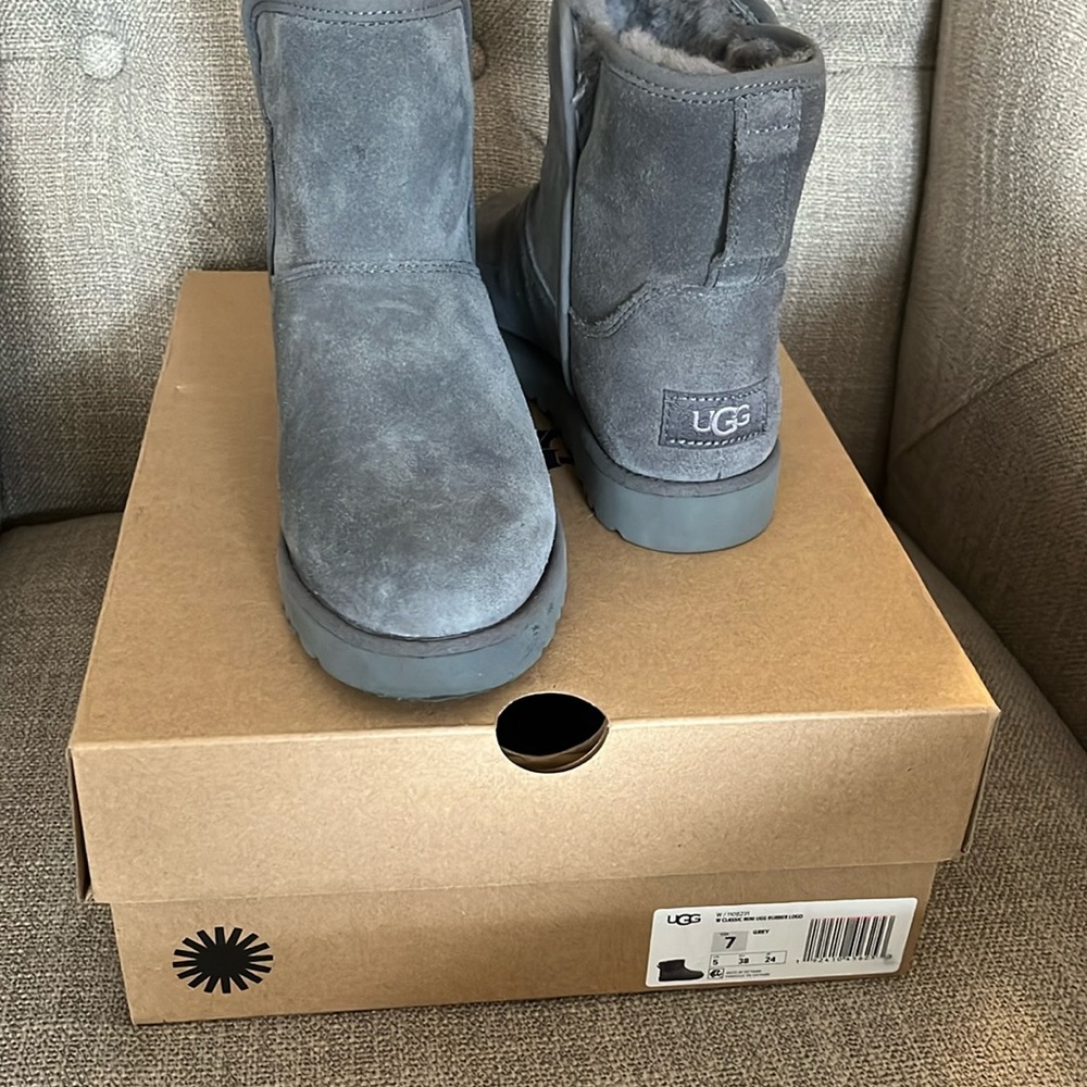 Women’s gray UGGs